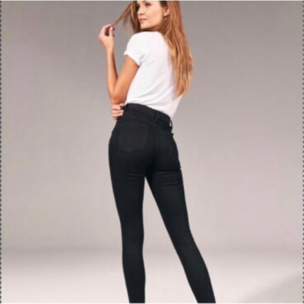 Abercrombie & Fitch Mid Rise Super Skinny Jean